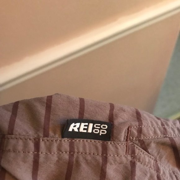 REI Taupe/Brown Striped Short Sleeve Shirt -  Size Large - Picture 6 of 9